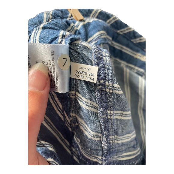 AMERICAN EAGLE Stripped Wide Leg High Rise Jeans Size 4 - Picture 6 of 11